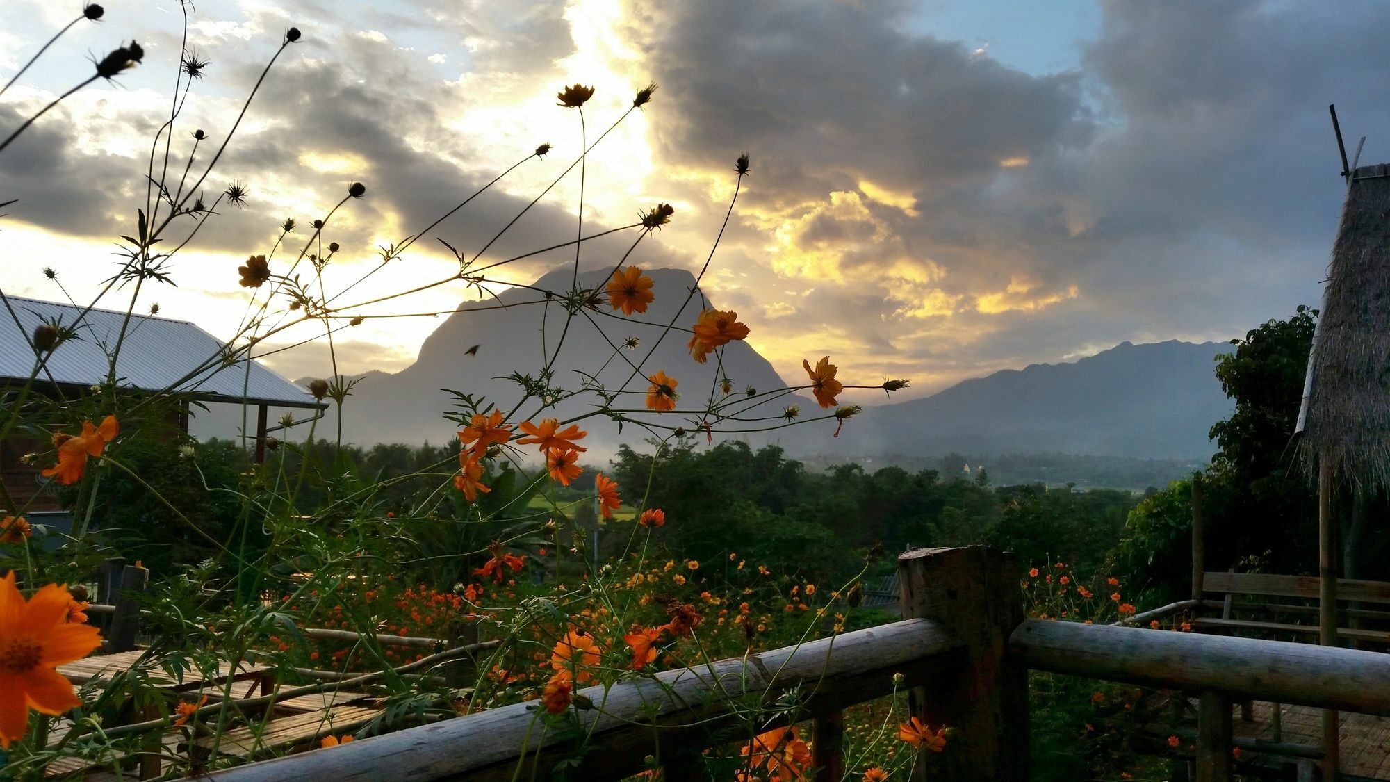Baan Aingdoi Homestay, Csiangdau Kültér fotó