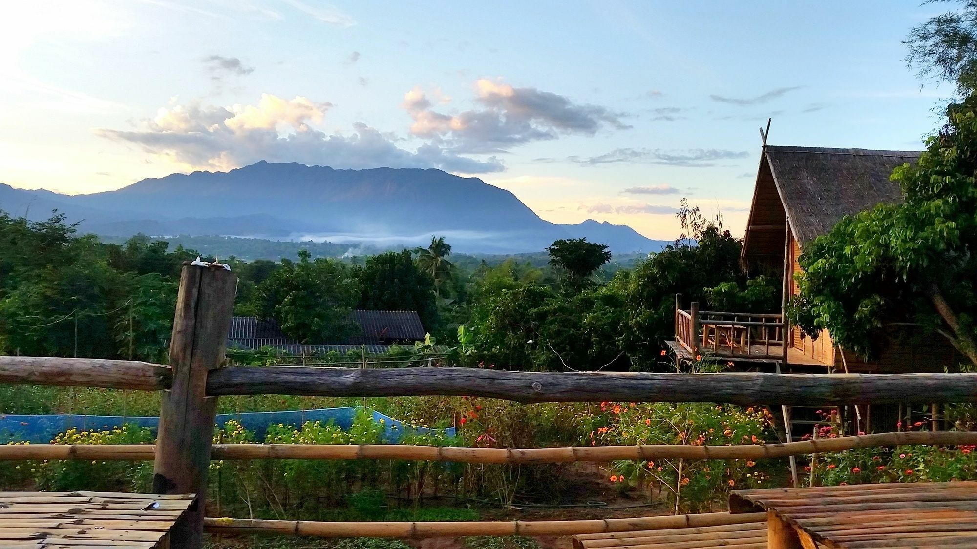 Baan Aingdoi Homestay, Csiangdau Kültér fotó