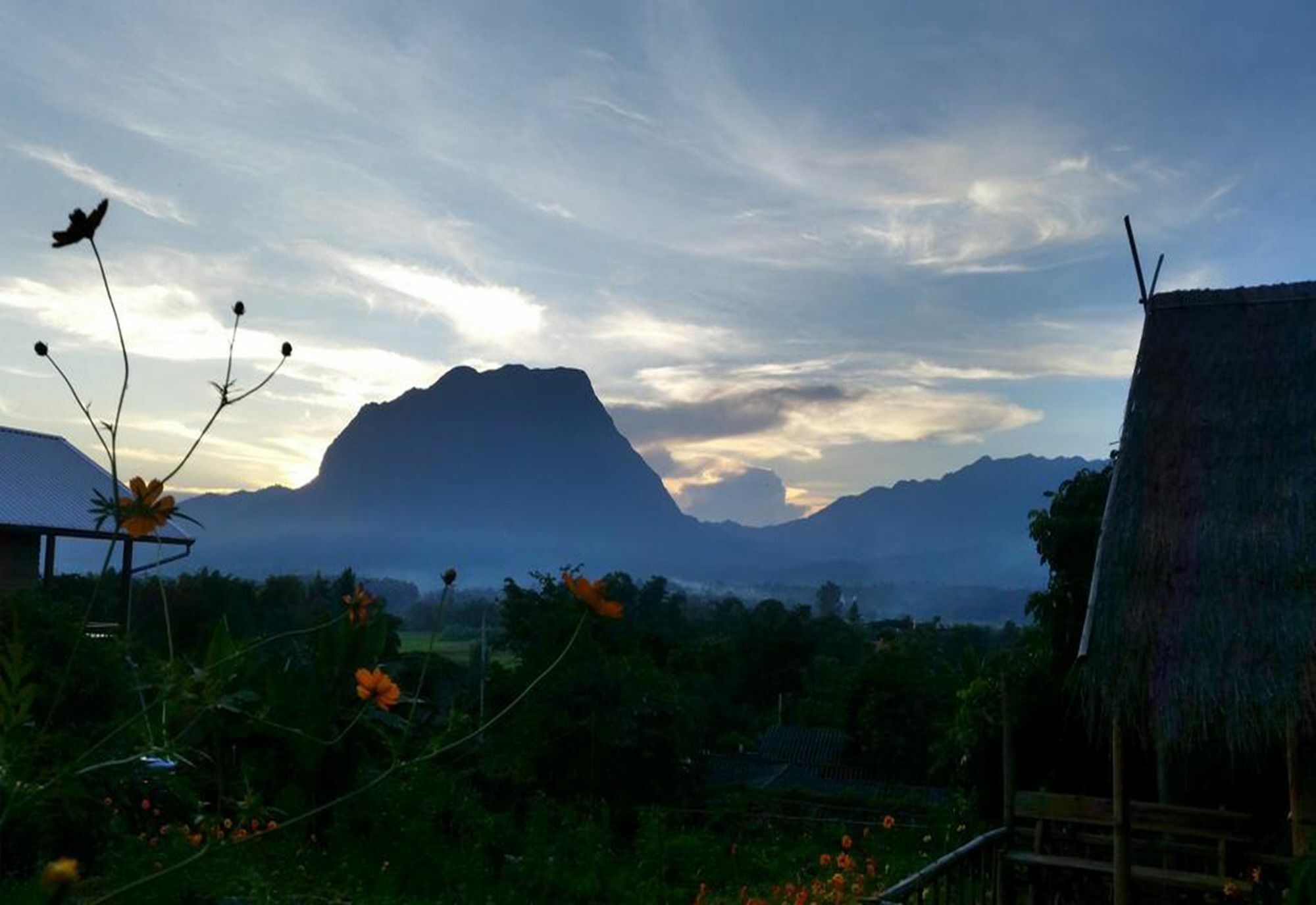 Baan Aingdoi Homestay, Csiangdau Kültér fotó